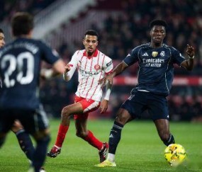 头号目标泡汤！皇马死死留住楚阿梅尼，曼联将托纳利列为中场首选