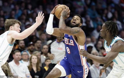 恩比德29分马克西26分乔治26+13 三球20+8黄蜂负76人