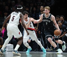 克拉克斯顿12+11克林根14+11 篮网不敌开拓者