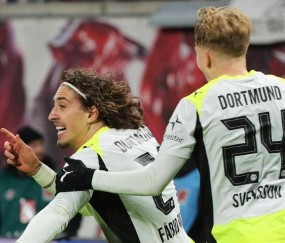 一场2-2，上演补时绝平，德甲第二掉链子，被拜仁甩开，争冠难了