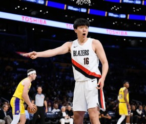 助队大逆转！杨瀚森14分11板3助0失误 正负值全队最高